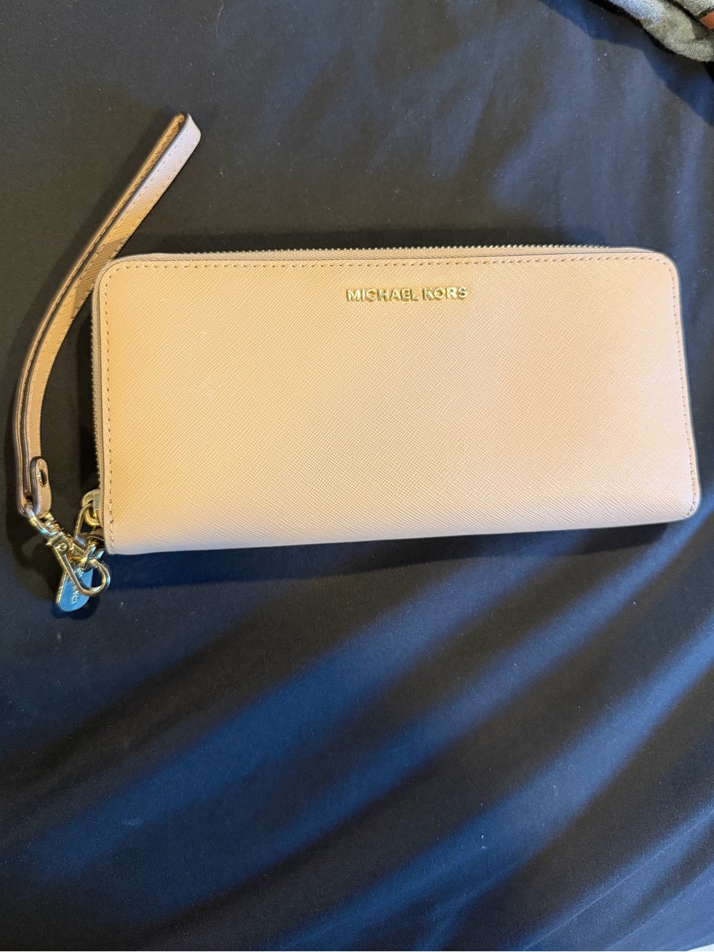 Michael Kors Light Beige Jet Set Continental Wallet